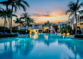 Vacay Vibes -A Trendy 4/4 just Steps to the Beach